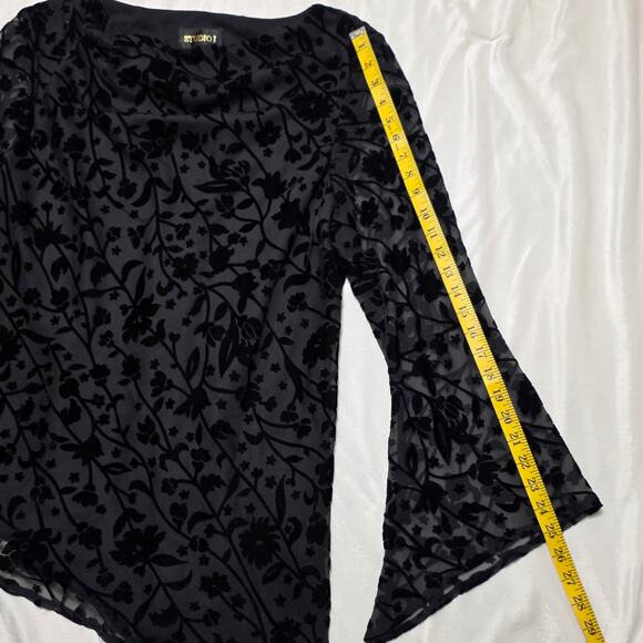 Studio I Black Floral Velvet Burnout Bell Sleeve Relaxed Fit Top, Size 16W - Picture 7 of 8